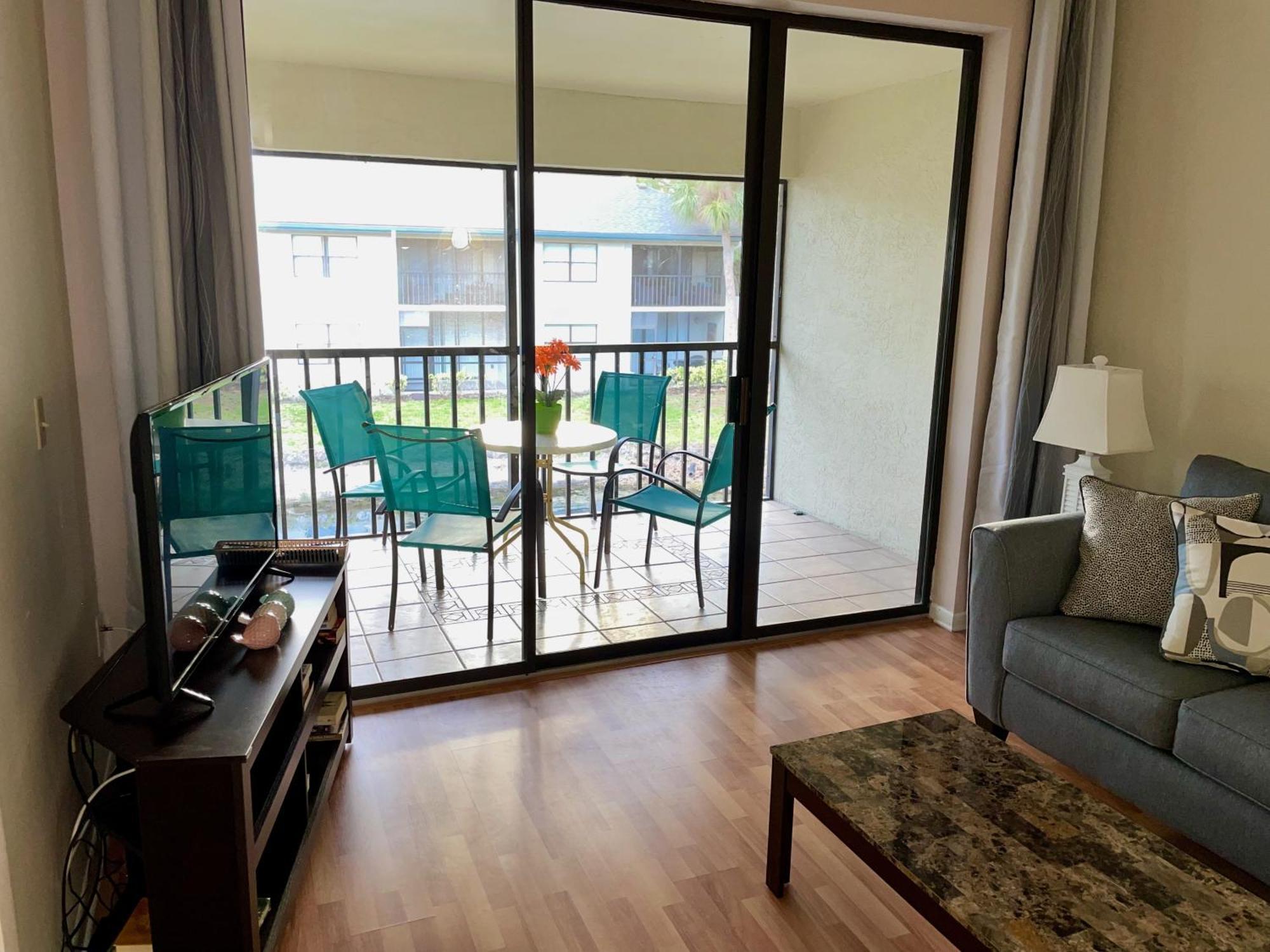 Apartment Stylish And Modern Shorewalk Close To Beaches, Heated Pools, Hot Tub, Img Academy, Dining *