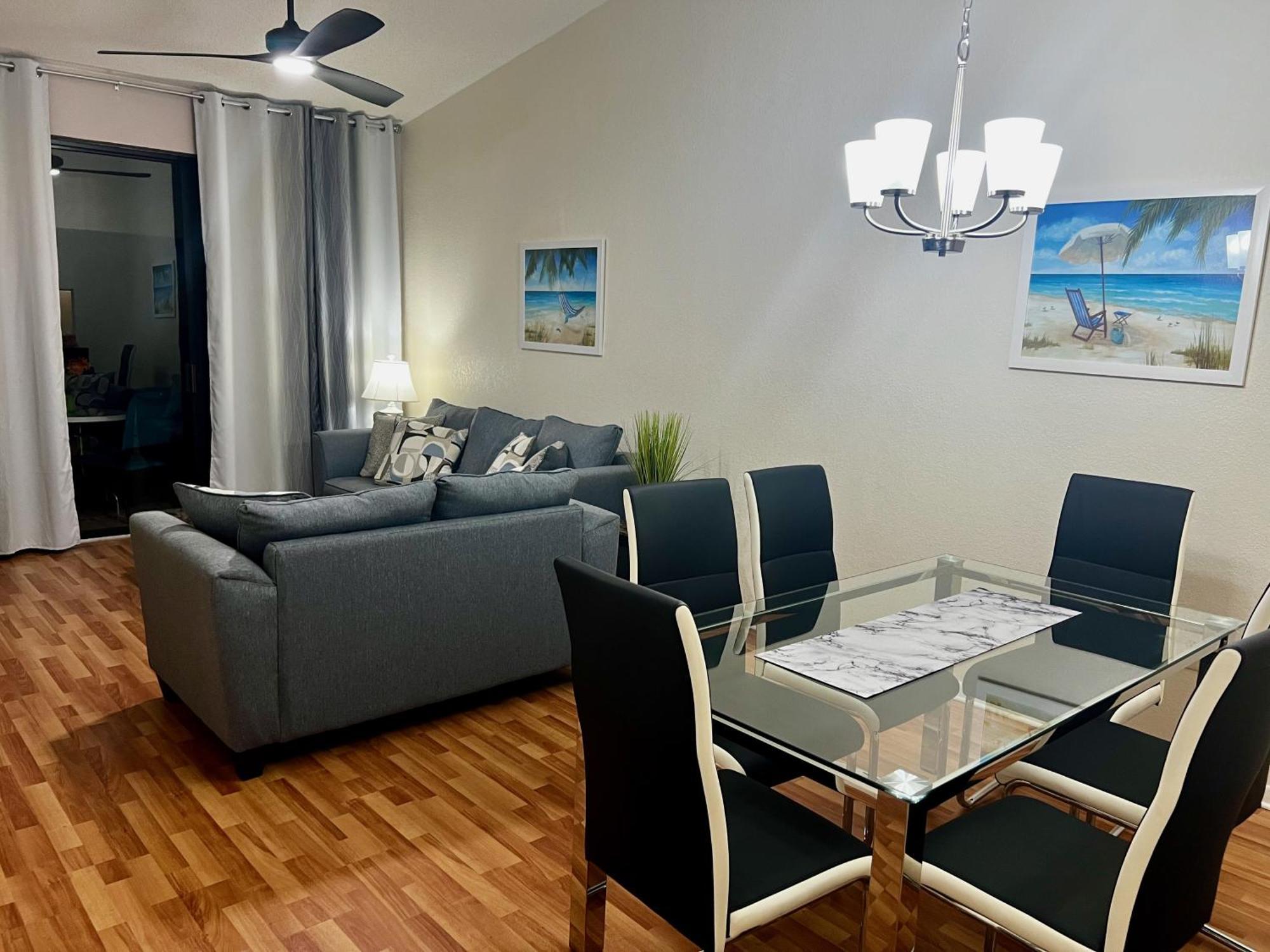 Apartment Stylish And Modern Shorewalk Close To Beaches, Heated Pools, Hot Tub, Img Academy, Dining *