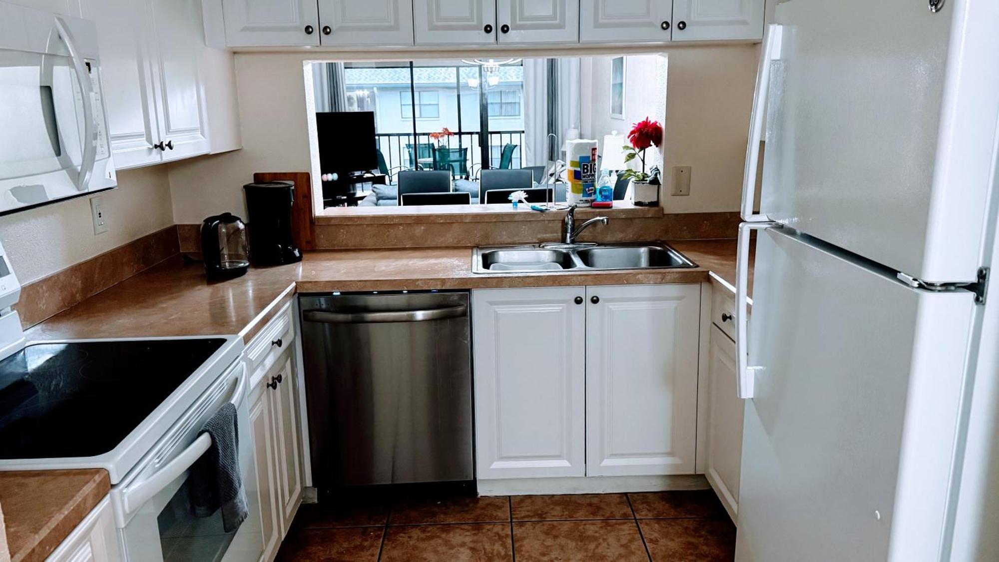 Stylish And Modern Shorewalk Close To Beaches, Heated Pools, Hot Tub, Img Academy, Dining